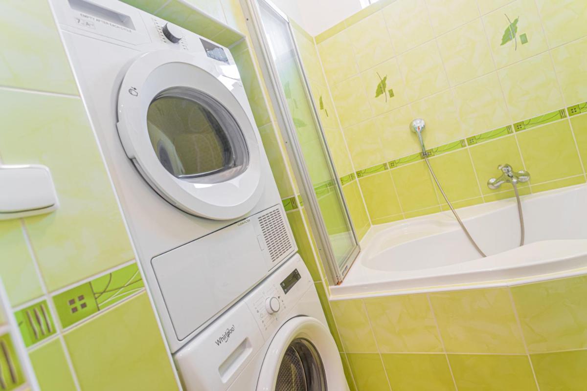Jet Hottub - Washer&Dryer - 12Min Center - 160Mbs Wifi 布拉格 外观 照片